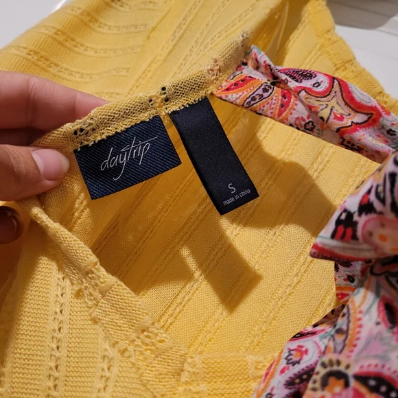 Daytrip bow‎ back loose fitting top - Picture 4 of 4